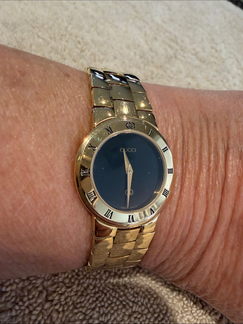 Gucci Gold-Tone Link Bracelet Watch With Black Dial Real Needs Battery No Box